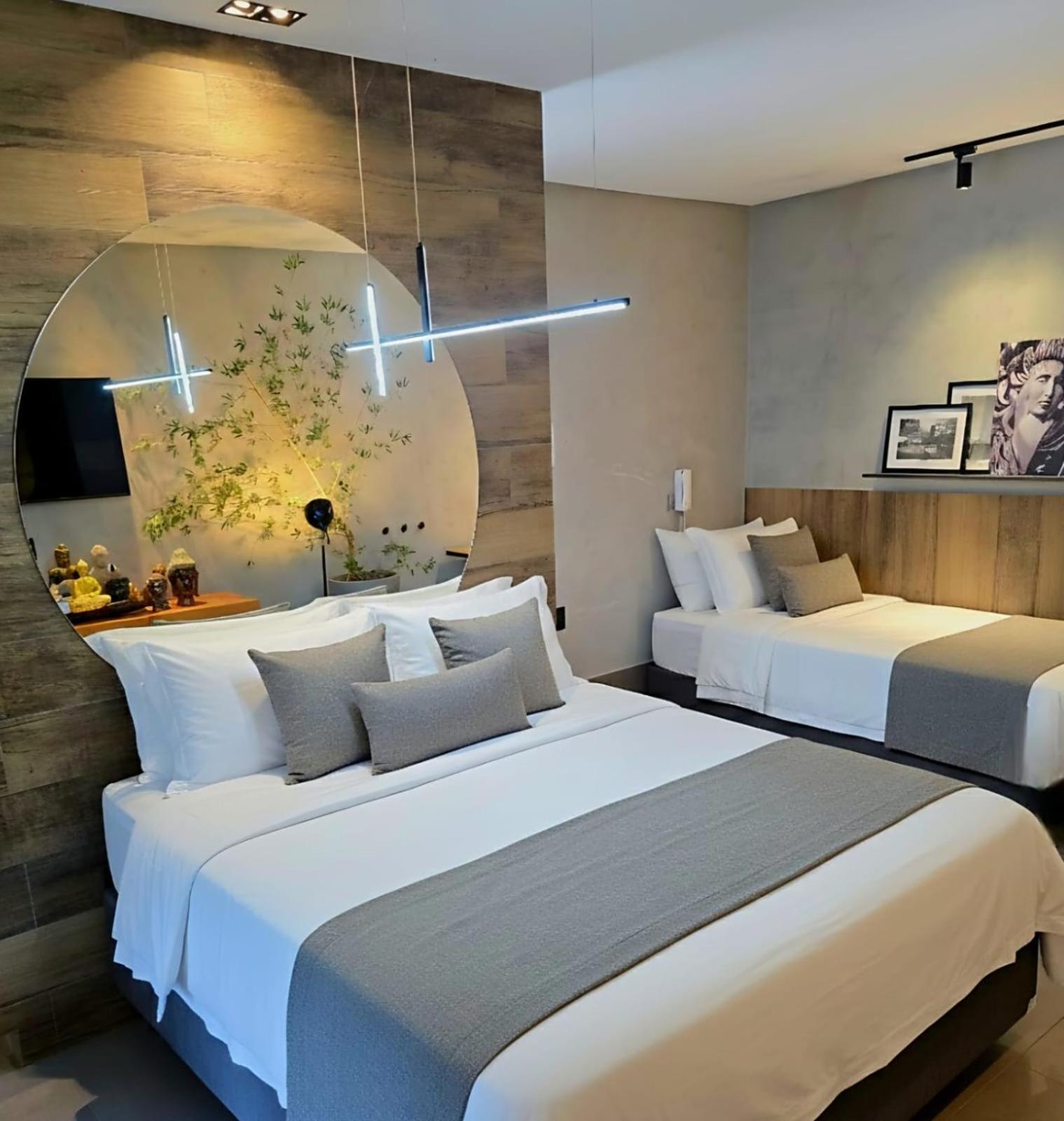 D Suites - Checkin Ate 21 Hs - Zap Pras Coordenadas De Acesso - Dois Enderecos, Goiania